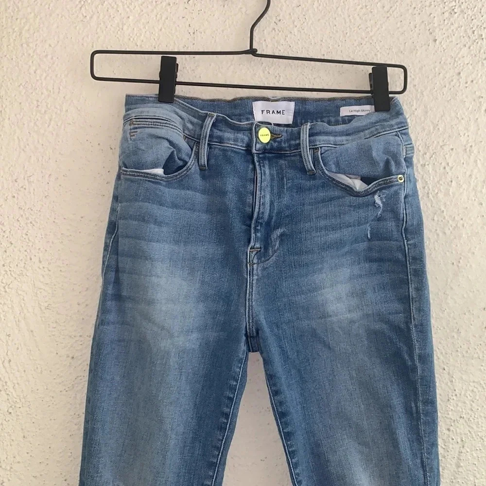 Frame Le High Skinny Fanning Rips Size 27 - Picture 3 of 9